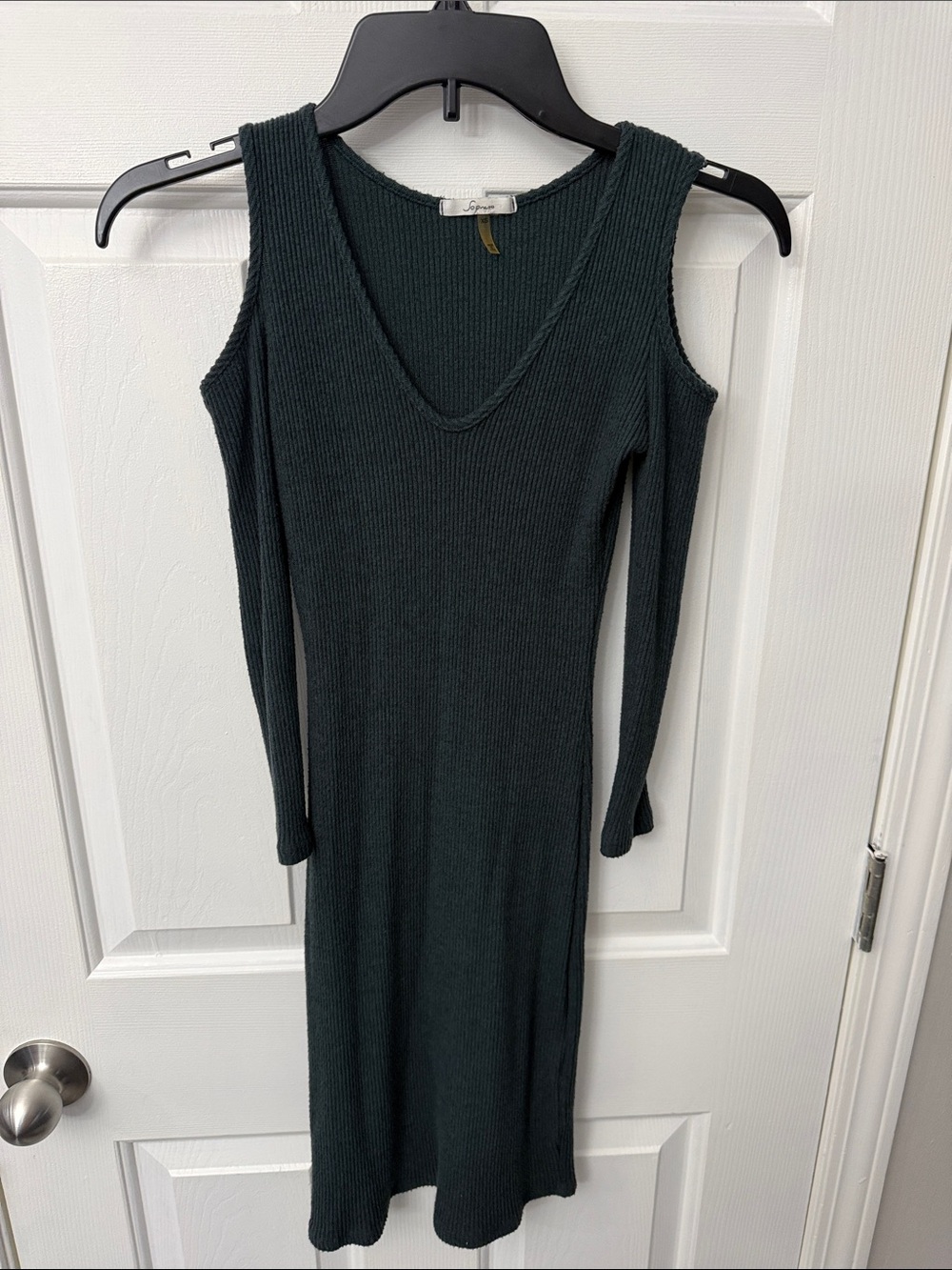 Soprano Dark Green Ribbed Cold-Shoulder Long Sleeve Dress